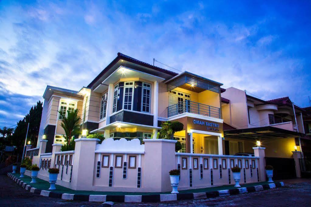 Hotel Omah Sastro Yogyakarta Exterior foto